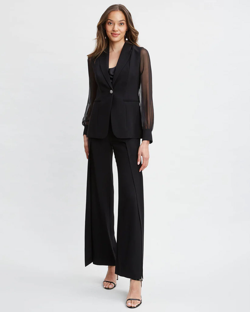 Black Single-Breatsed Blazer Suit With Organza Sleeves