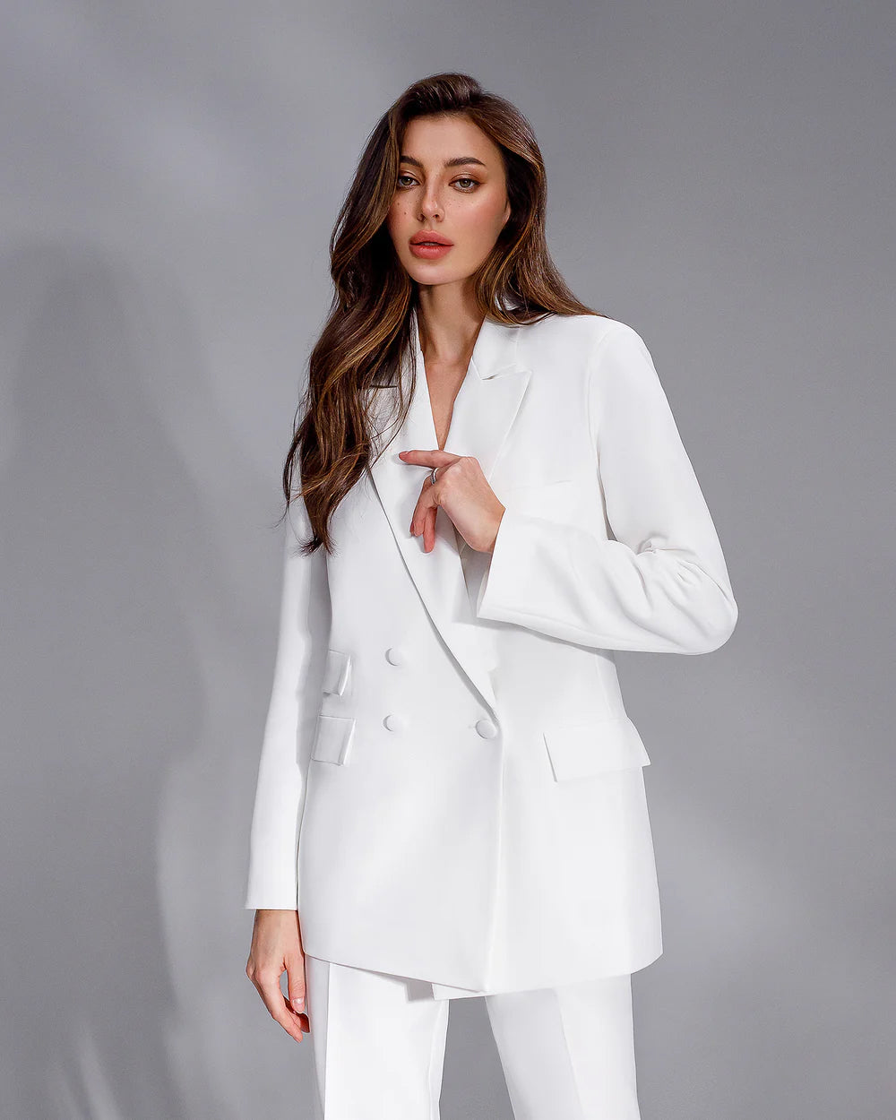 White double-breasted blazer suit