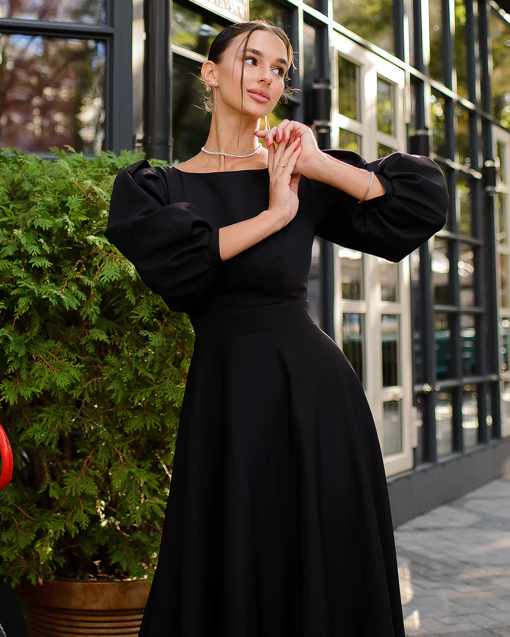 Black Backless Puff Sleeve Midi Dress