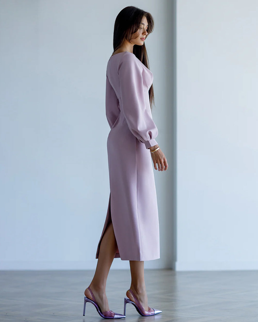 Dusty Pink V-Neck Puff-Sleeve Midi Dress