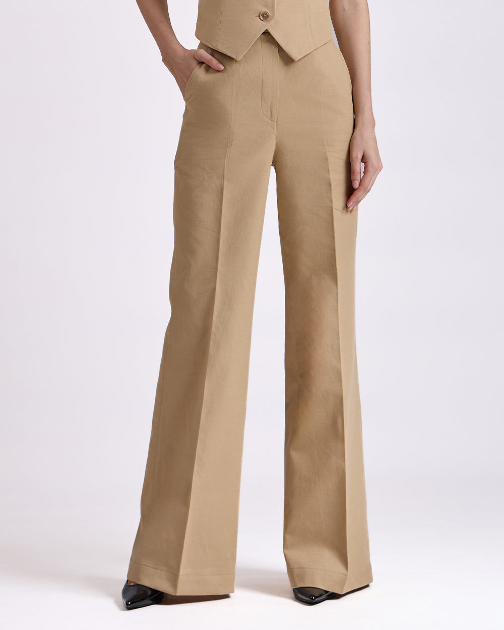 tan brown pant